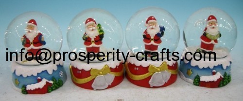 Polyresin Xmas Snowglobe / Waterglobe