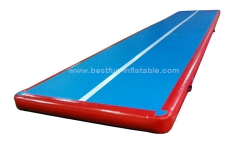 Gym using mini gym equipment inflatable mat