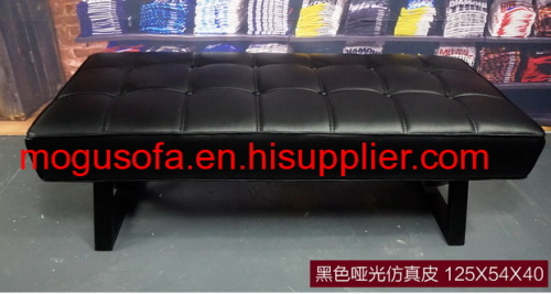 MOGU Original design Metal foot with fashion Sofa for lobby/shops/mall/reception sofa with PVC/VINLY/Real leather custom