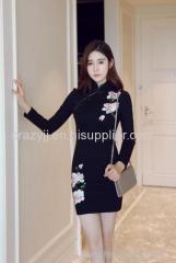 Autumn loaded retro fashion and sexy slim hip dress embroidered cheongsam dress.