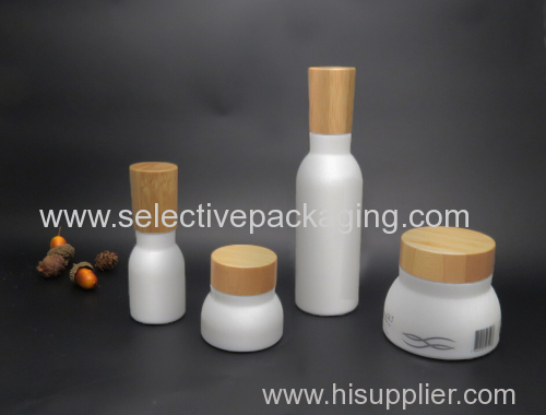 100ml high quality opal glass lotion bottle bamboo lid