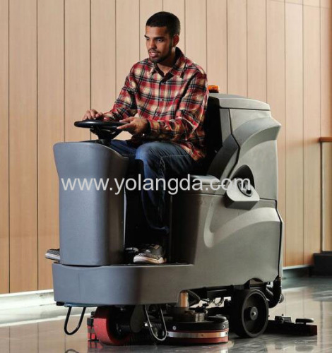 Large capacity ride on road floor scrubber cleaning machine