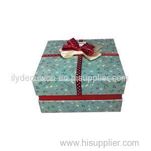 CMYK Sweet Color Printed Square Gift Boxes With Ribbon Bowknot Decorative On Lids