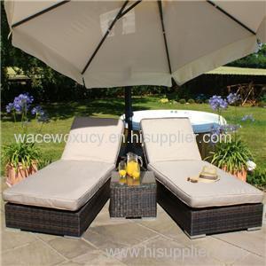 Well Furnir -all Weather Outdoor Rattan Sunlounger Set With Side Table Furniture