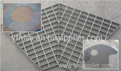 Irregularly shaped steel grating drainage cover