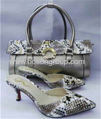 New fashion high heel slipper and snake pattern bags