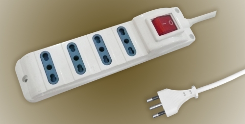 Italy 3pin power plug to 3way good quality socket