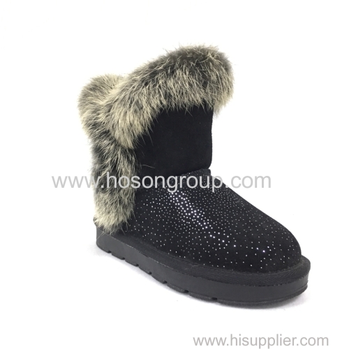 Kids clip on snow boots with fur