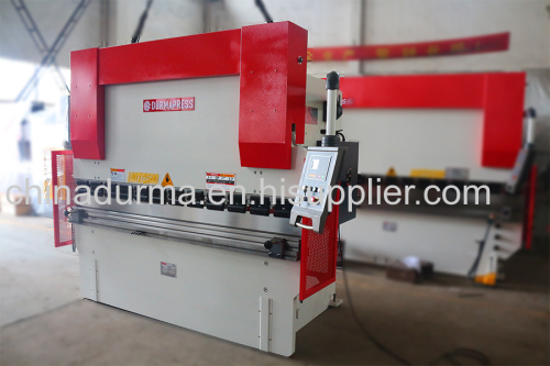 CNC hydraulic bending machine