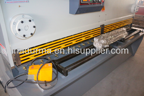 metal guillotine shearing machinery