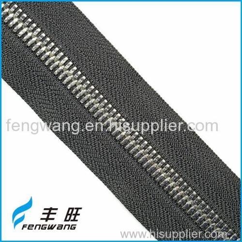 Top sale long chain metal zipper in rolls