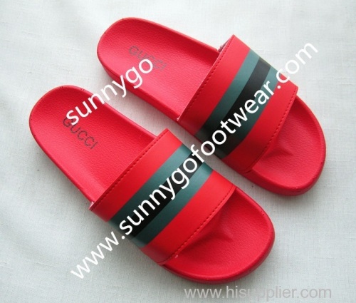 The fashion women and men slippers flat open toe shoes for outdoor