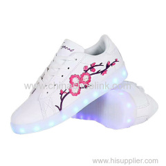 USB Shoes Best skateboard shoes with LED lights sport casual shoes manufactor