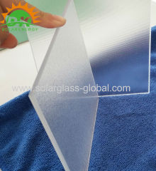 Ultra clear solar patterned tempered glass for solar collector solar panel