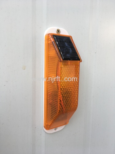 Red and yellow waterproof traffic warning lights for guardrails
