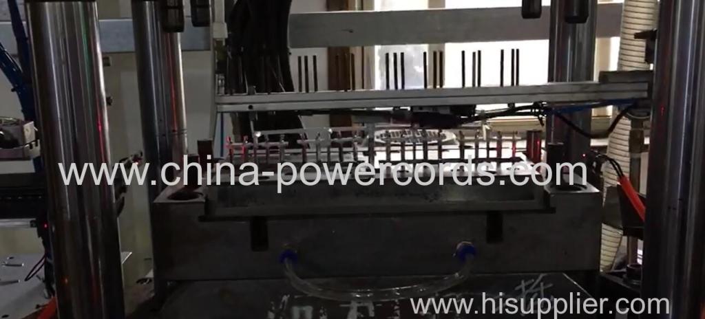 Automatic molding machine to save labour cost