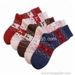 2017 Christmas Deer Socks Women Mens Cartoon Design Casual Knit Wool Socks Men Winter Warm Shorts Ankle Socks