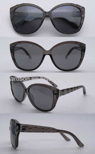 Polarized PC sunglasses with TAC REVO lens