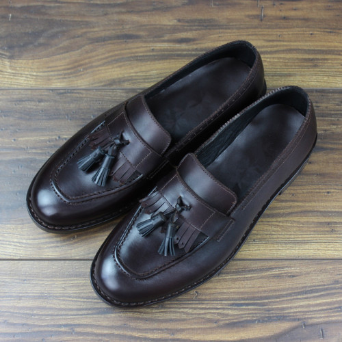 Custom Round Toe Men's Tassel Shoes Genuine Leather Handmade Casual Slip On Loafers with Goodyear Welted