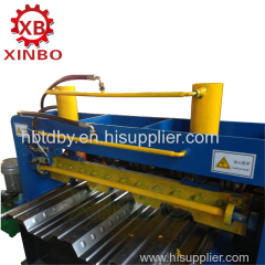 decking floor making machine