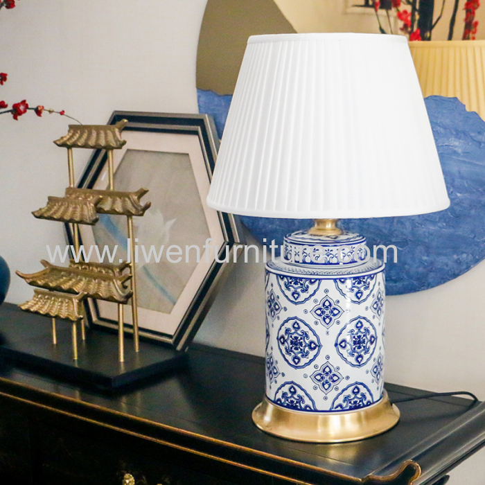 Antique Porcelain Lamp Blue And White, Antique Chinese Blue And White Porcelain Table Lamp