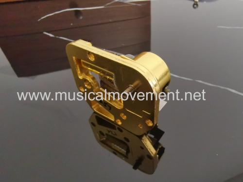 DELUXE 18 NOTE MUSICAL MOVEMNET WITH CUSTOM WINDING SHAFT AND EXTENDER AXLE