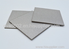 Sintered titanium porous plate for electrode of electrolyzers and gas sparger