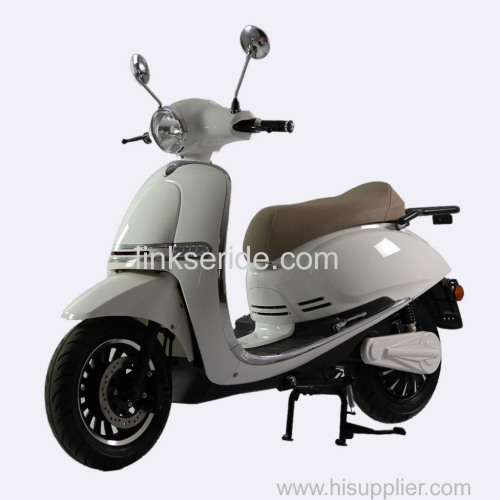 4000W Elegant Road Legal Electric Motorcycle Swan