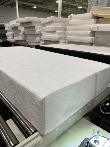 Konfurt soft memory foam mattress pad 3' 4' inches in mattress