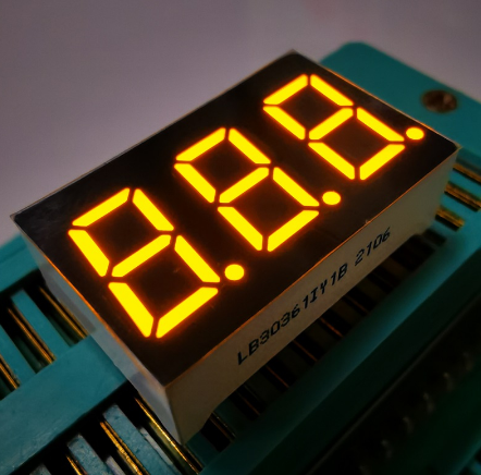 Common anode 3 digit 0.36" ultra green 7-segment LED Display