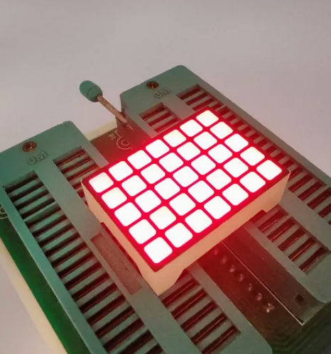 Super Bright Red 3.39x3.39mm 5 x 7 square dot matrix led display 22 x 30 x 10mm