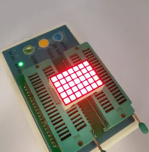 Super Bright Red 3.39x3.39mm 5 x 7 square dot matrix led display 22 x 30 x 10mm