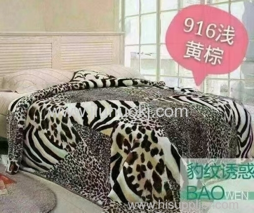 Raschel double-layer thickened multi-functional cover blanket