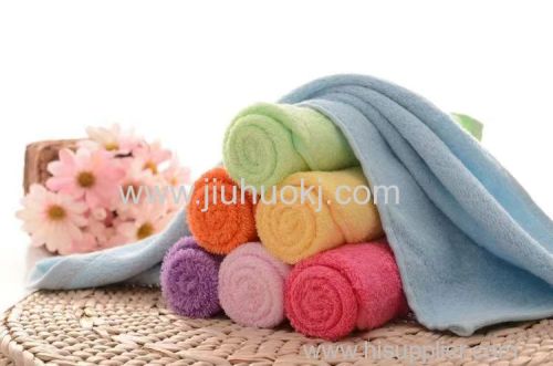 100% cotton candy-colored bath towels can be customized with small square towels and bath towels