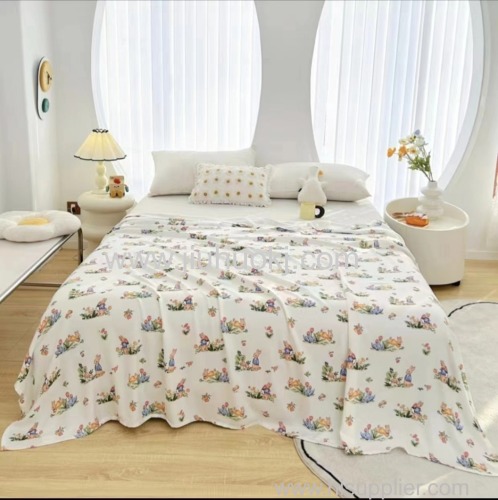 Lightweight Natural Material Allergy-Free Quilted Throw for Hot Seasons