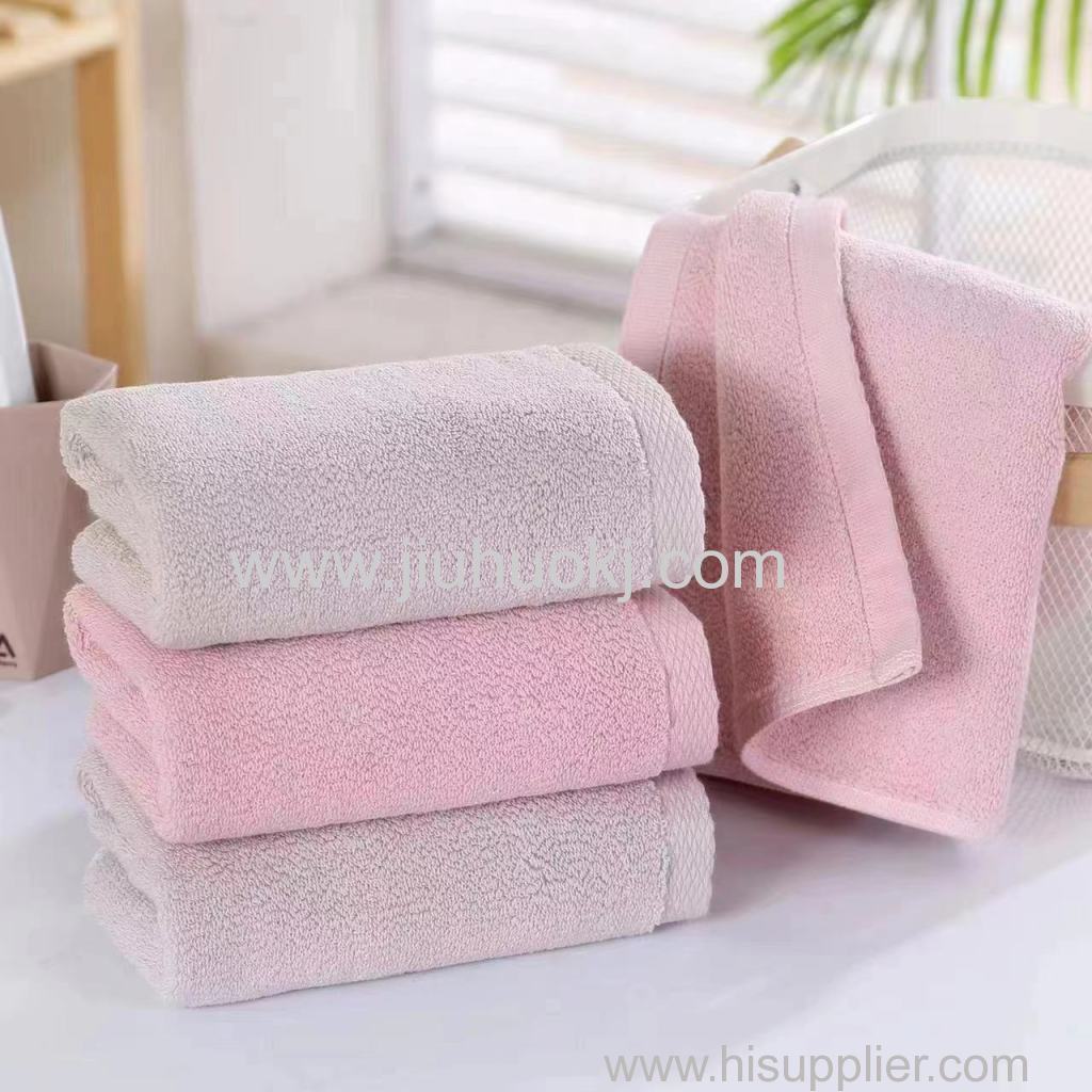Elegant Design Cotton Blend Bath Towels Featuring Unique Fish Scales