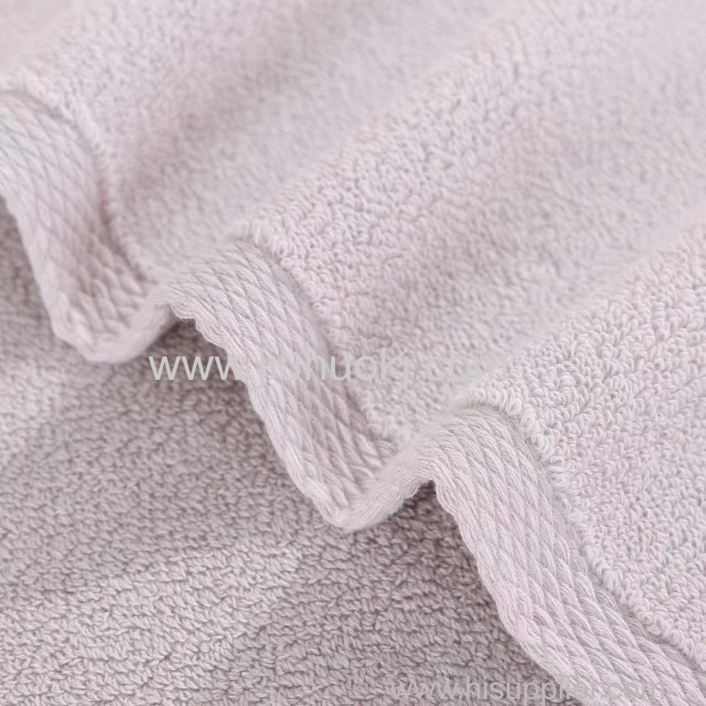 Elegant Design Cotton Blend Bath Towels Featuring Unique Fish Scales