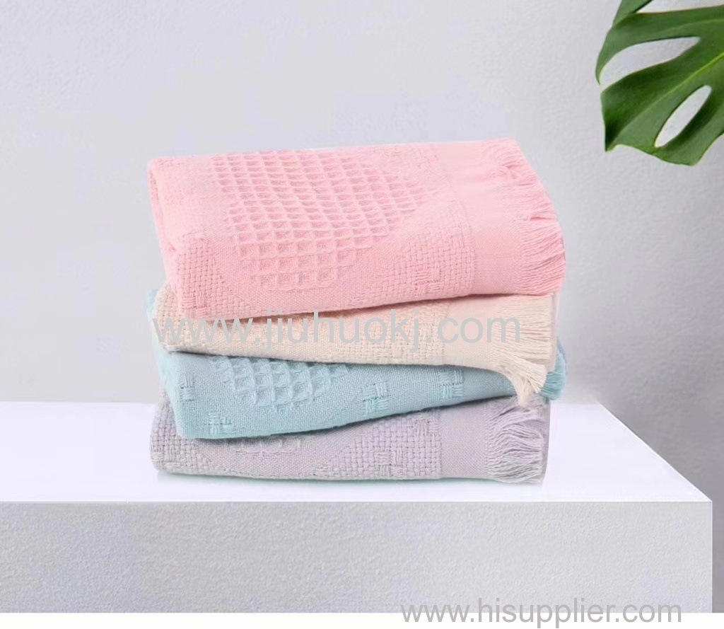 Luxurious Feel of Peony Patterned Pure Cotton Bath Towels Gentle On Skin & Eco-Friendly