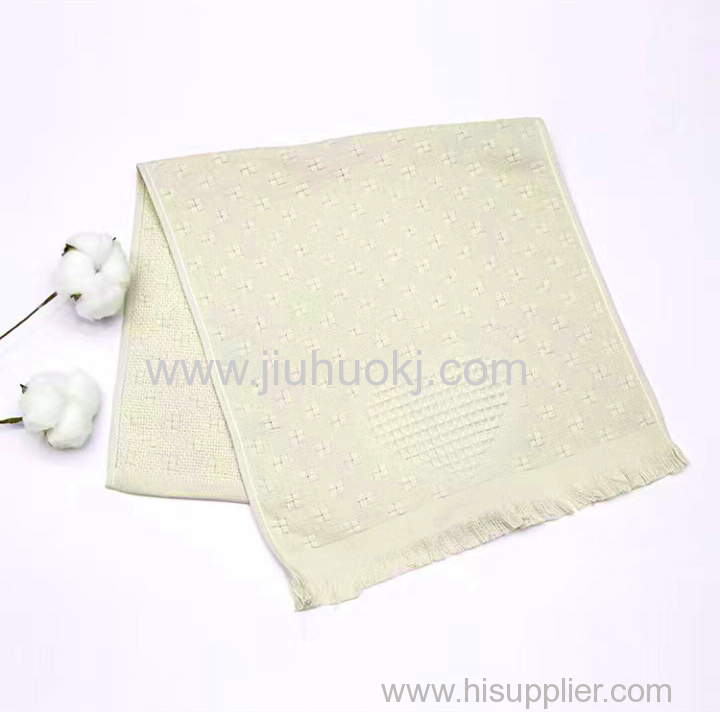 Luxurious Feel of Peony Patterned Pure Cotton Bath Towels Gentle On Skin & Eco-Friendly