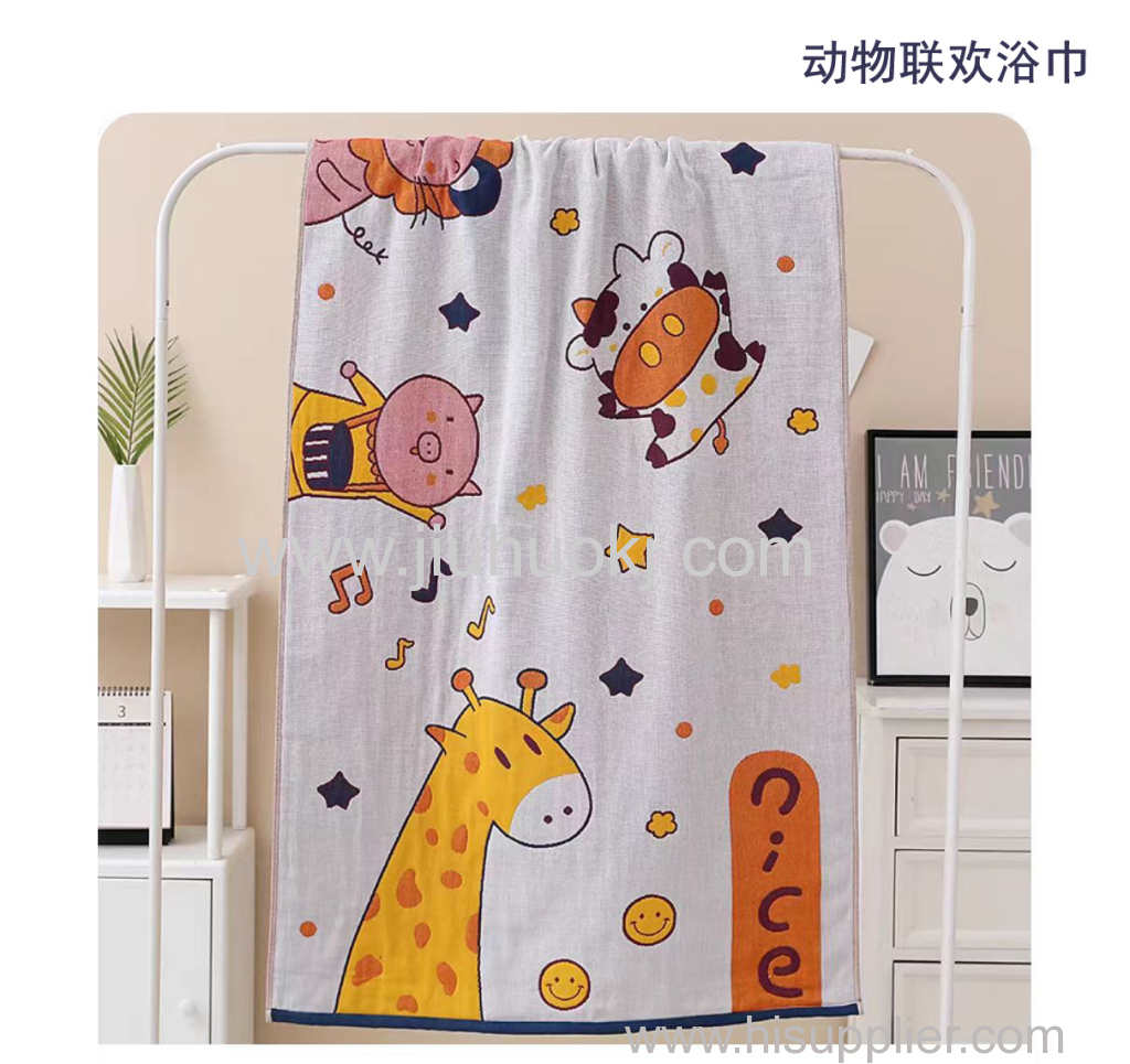 Large Gauze Bath Towel with Superior Breathability and Water Absorption