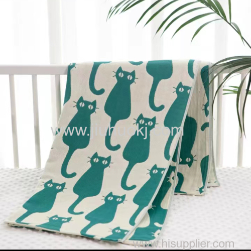 Large Gauze Bath Towel with Superior Breathability and Moisture Absorption