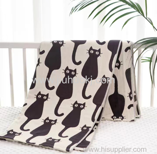 Large Gauze Bath Towel with Superior Breathability and Moisture Absorption