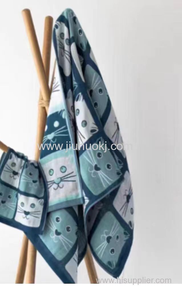 Large Gauze Bath Towel with Superior Breathability & Water Absorption3