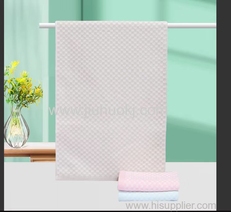 Large Gauze Bath Towel with Superior Breathability & Moisture Absorption1
