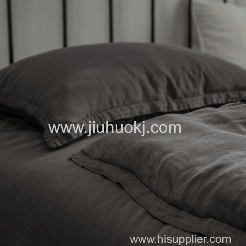 Elegant Solid Colored Sheet Ensemble: Versatile Plain Material Ideal for Any Season