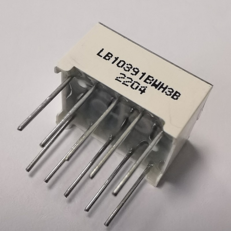 Bright white 9.9mm (0.39") common anode white 7 segment led display for ceramic electric cooktops