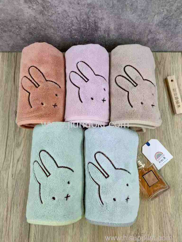 Coral Velvet Towels: Unmatched Softness and Absorbency
