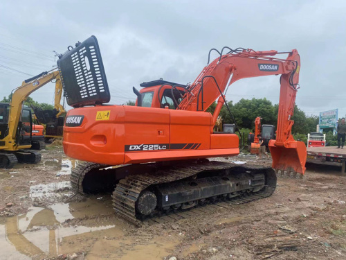 Used Doosan DX225lc Excavator