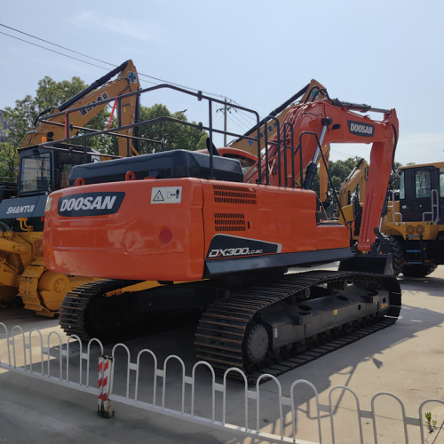 Used Doosan DX300lc-9c Excavator