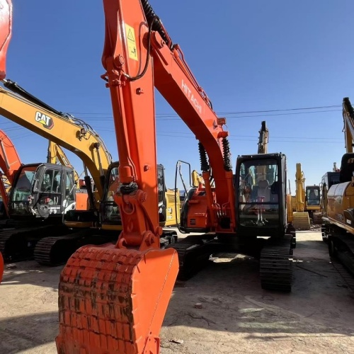 Used Hitachi 135 Excavator
